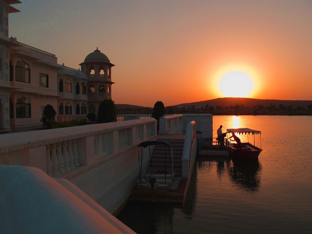 Juesta Lake Nahargarh Palace, Chittorgarh Parsoli Екстер'єр фото
