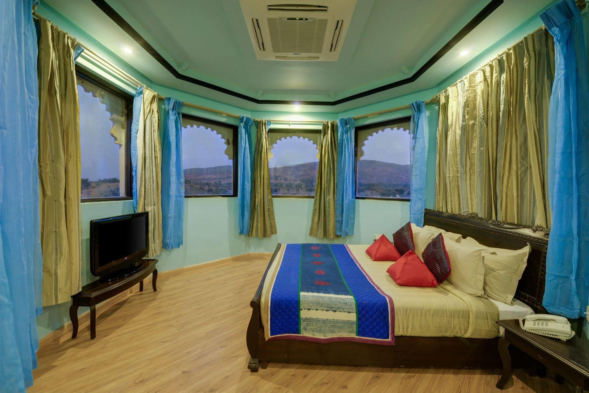 Juesta Lake Nahargarh Palace, Chittorgarh Parsoli Екстер'єр фото